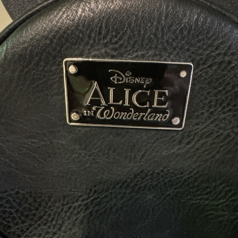 DISNEY ALICE IN WONDERLAND RABBIT EAR CLOCK‎ CROSSBODY BAG 7" dia - Picture 2 of 9